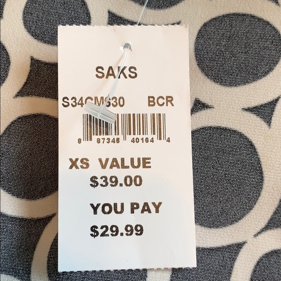 Calvin Klein Geometric Sleeveless Top - Picture 5 of 6